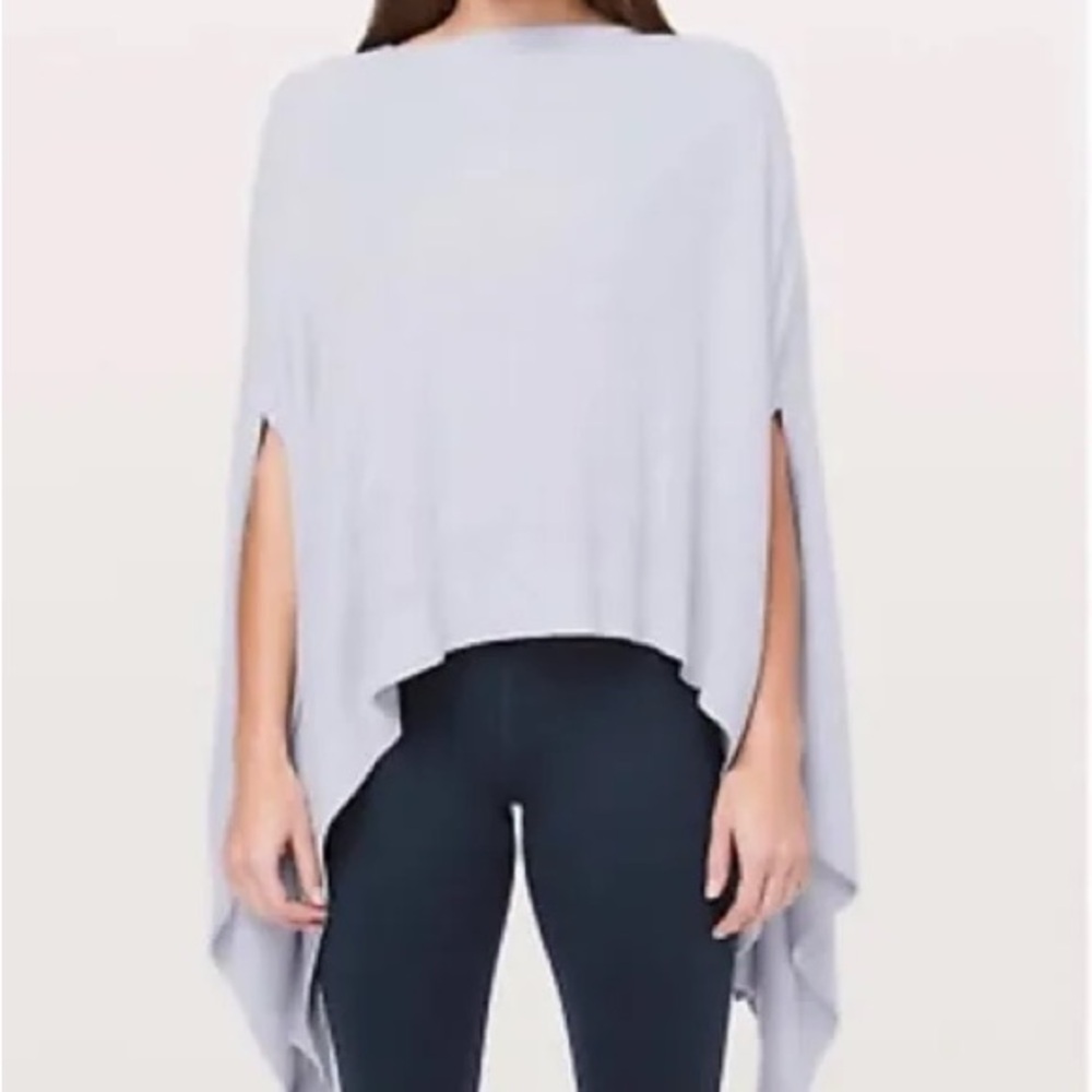 Lululemon Athletica Silver Flow Alpine Forward Flow Cape/Poncho,OS